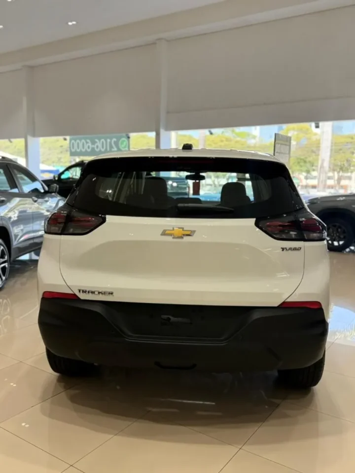 Chevrolet Tracker 2026 tem cortes de até R$ 14.600 e mudanças na versão RS