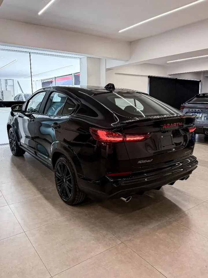 Fiat derruba o preço do Fastback Impetus Hybrid 2026 em R$ 21 mil para CNPJ em outubro