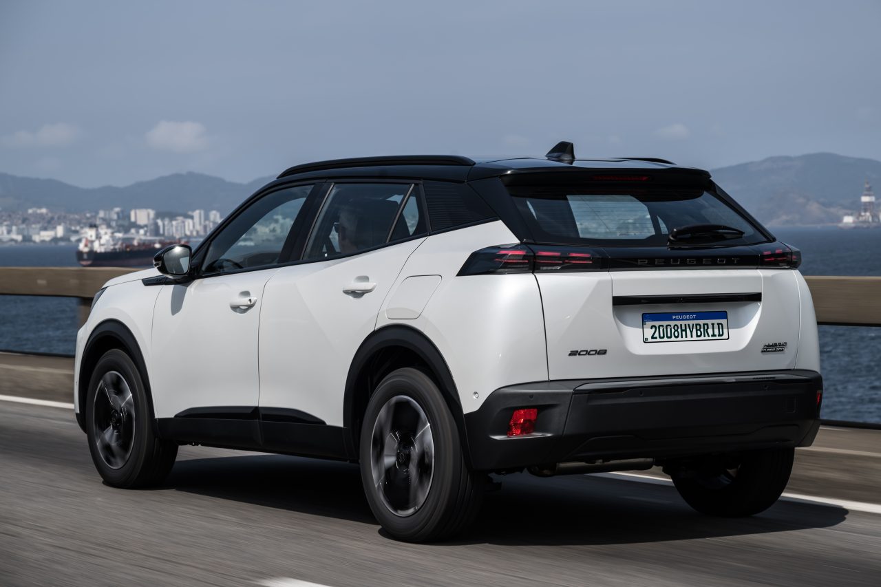 Peugeot corta até R$ 21 mil nos preços dos modelos 2008 e 208