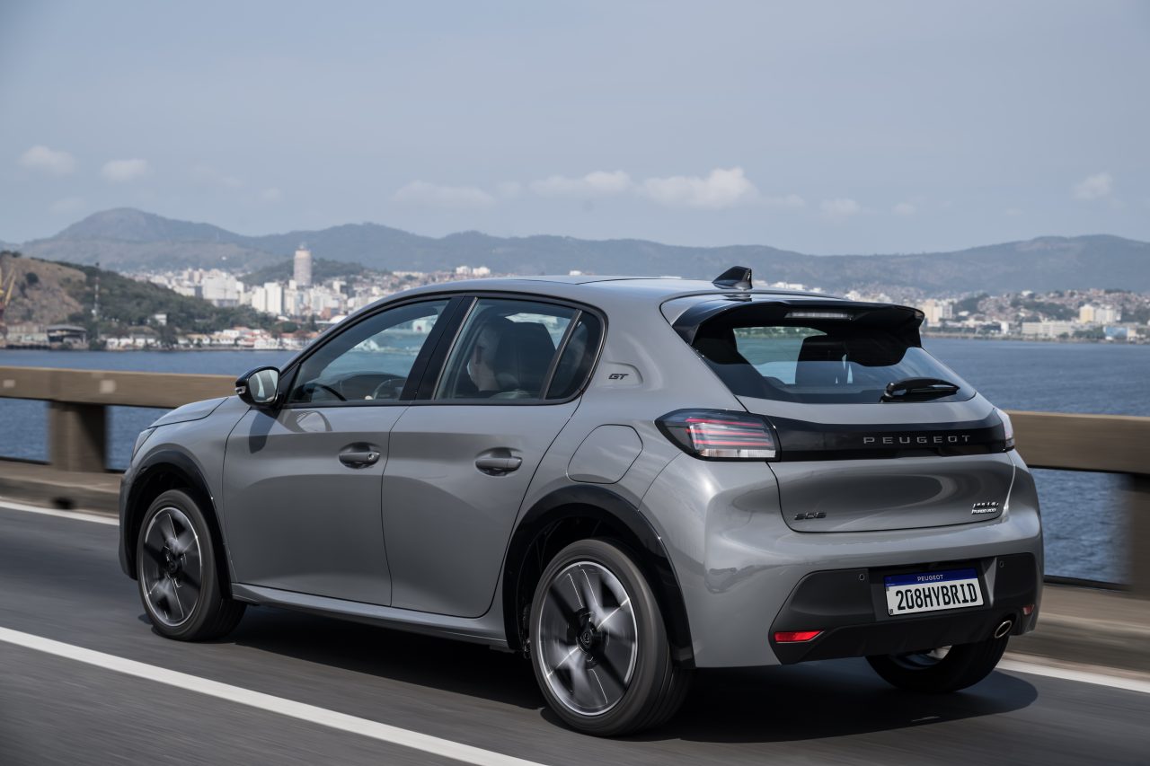 Peugeot corta até R$ 21 mil nos preços dos modelos 2008 e 208