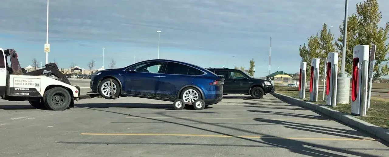 Rebocar carro elétrico é perigoso? Veja a verdade