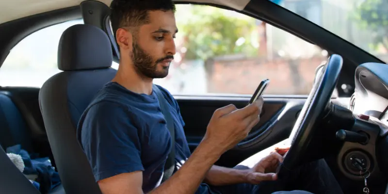 Veja como usar Android Auto e CarPlay sem precisar de cabos