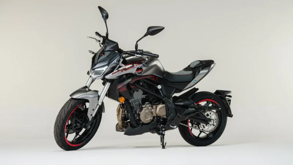 Nova Shineray SBM 400s desembarca no Brasil por R$ 33.490