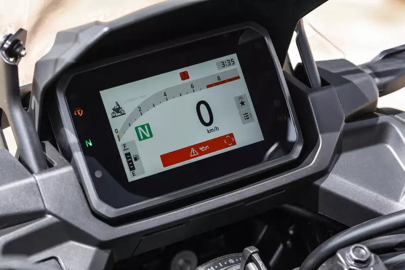 Honda NC 750X 2026 estreia no Brasil com câmbio automático e parte de R$ 56.621