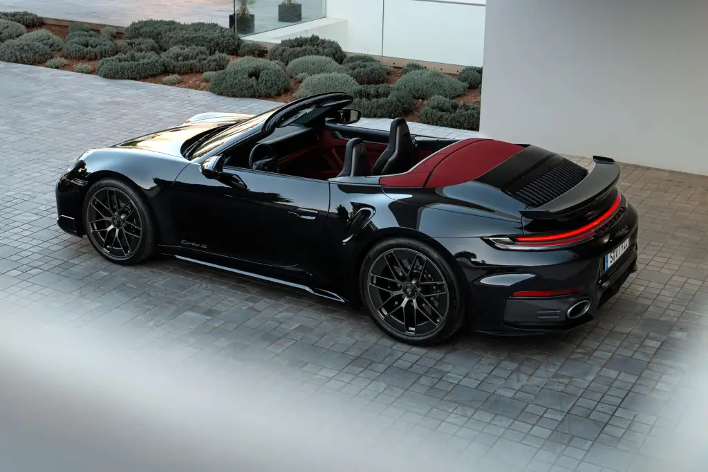 Porsche inicia pré-venda do 911 Turbo S híbrido por mais de R$ 2 milhões