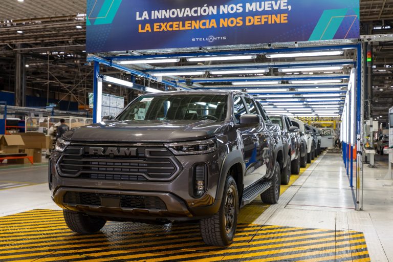 Ram Dakota 2026 estreia na Argentina com plataforma da Fiat Titano
