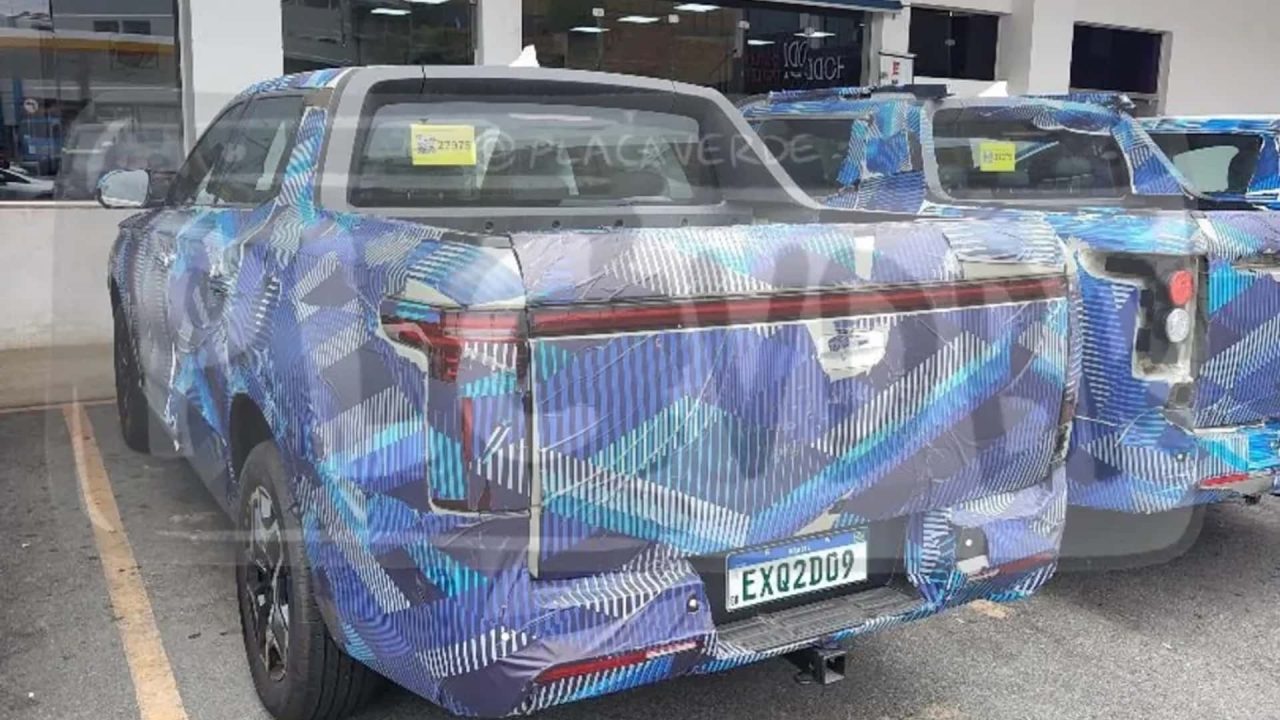 Nova picape híbrida da BYD surge em flagra e mira Toro e Maverick
