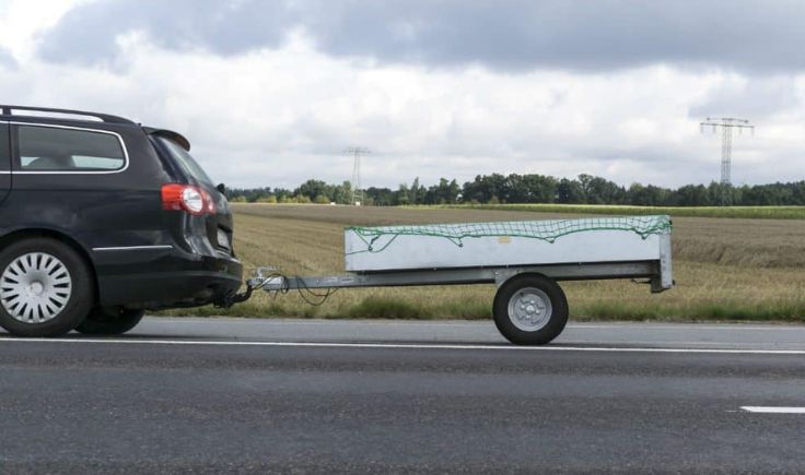 Quer instalar um reboque no carro? Confira as regras antes
