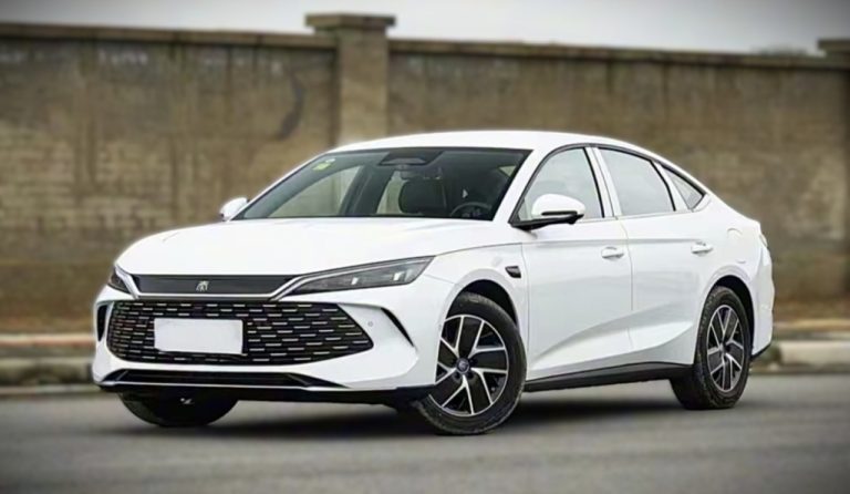 Irmão maior do King, BYD Qin L 2026 chega à China com alcance de 2.148 km