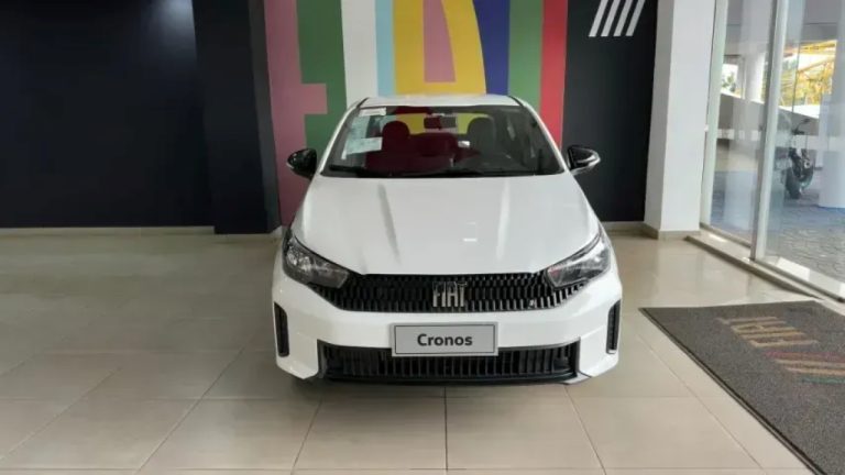 Fiat baixa o preço do Cronos Drive 1.0 2026 em R$ 18.451 para PcD em outubro