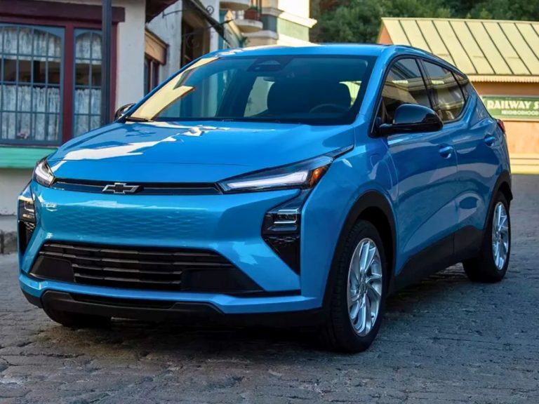 Novo Chevrolet Bolt 2027 chega com bateria mais eficiente e autonomia de 409 km