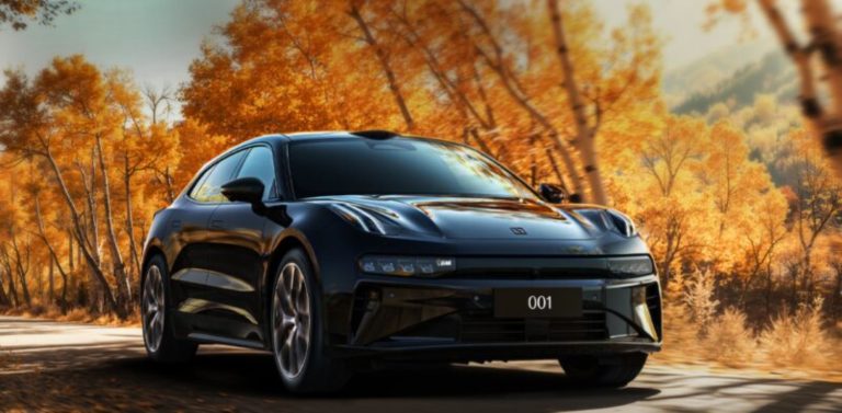 Zeekr 001 revela novo interior na China e estreia em 11 de outubro