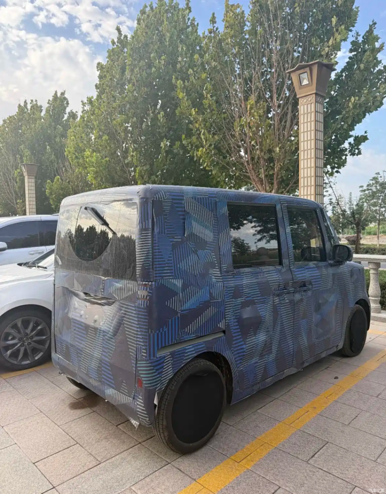 BYD revela teaser de novo K-Car elétrico antes do Salão de Tóquio