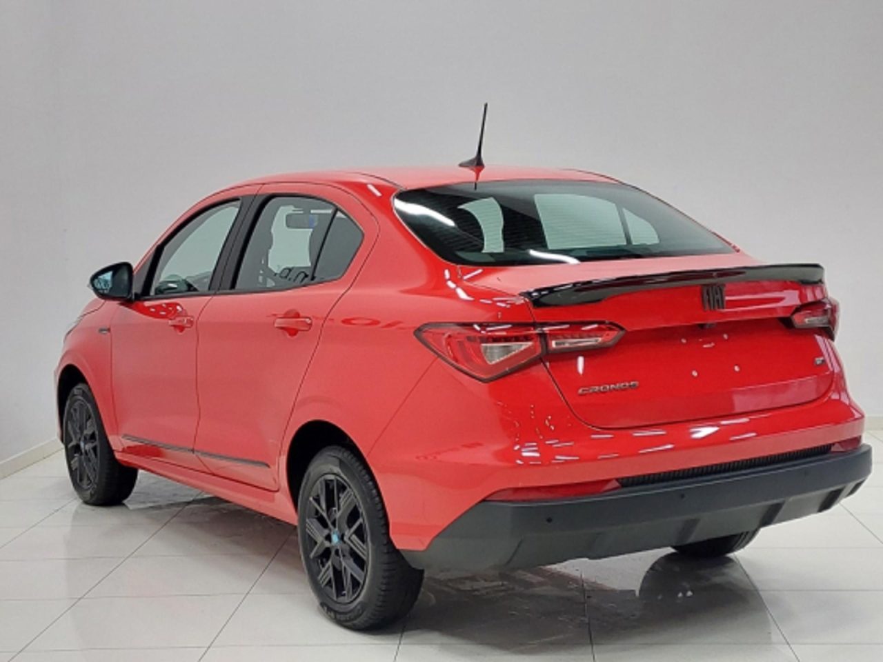Fiat derruba o preço da Cronos Drive 1.3 CVT 2026 em R$ 29 mil para PcD em outubro