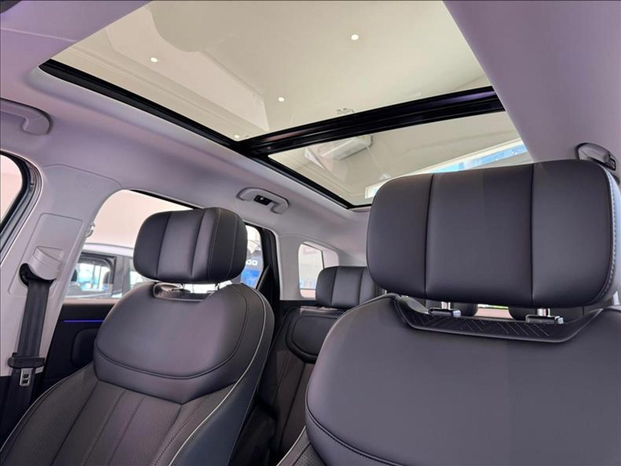 Primeiras impressões: o elegante Jaecoo 7 privilegia conforto, mas decepciona no porta-malas