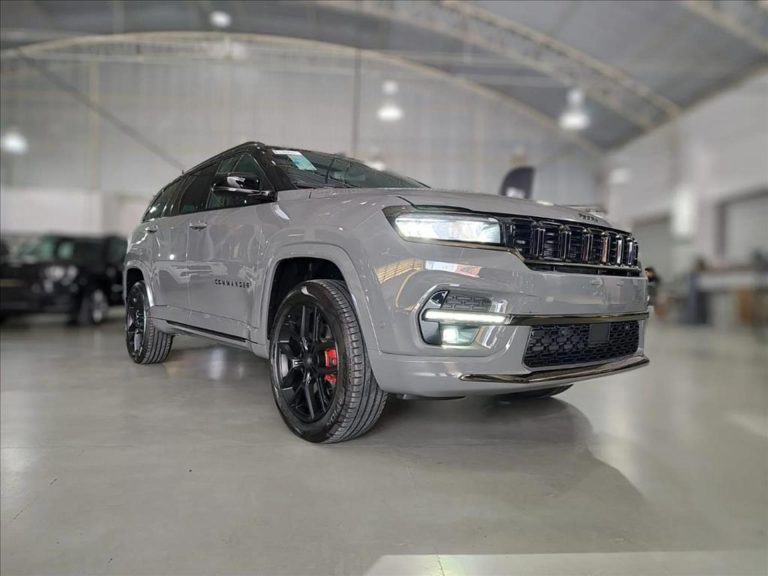 Jeep derruba o preço do Commander Blackhawk 2026 em R$ 46.367 para CNPJ em outubro