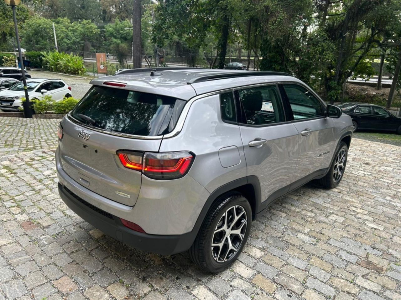 Jeep Compass Black Hurricane 2.0 4X4 TB Aut. 2026 - Crédito da imagem: Jeep Florença