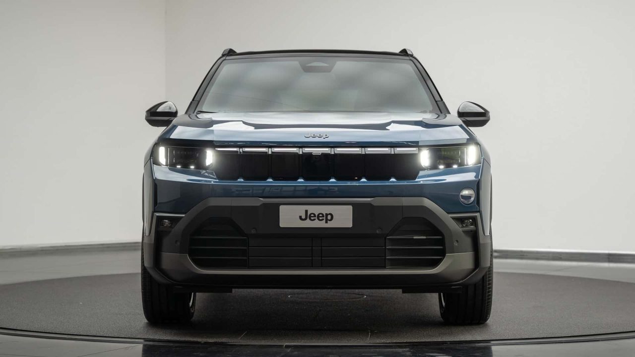 Jeep Compass elétrico será produzido no Brasil com aporte bilionário