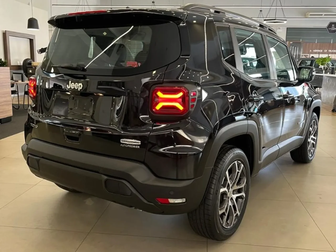 Jeep libera Renegade 2026 com bolada de desconto de até R$ 27,2 mil para PcD