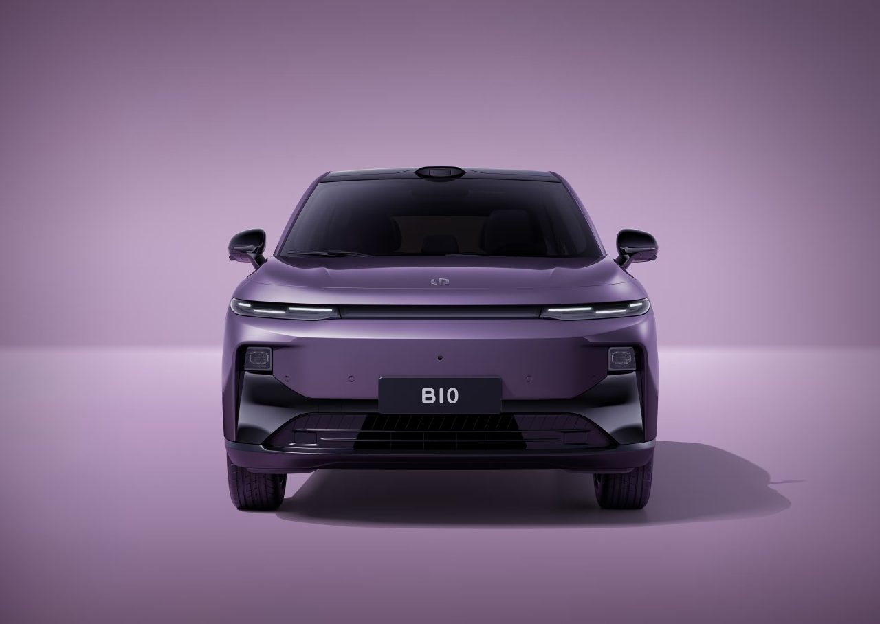 Leapmotor confirma chegada ao Brasil com SUVs C10 e B10 em novembro
