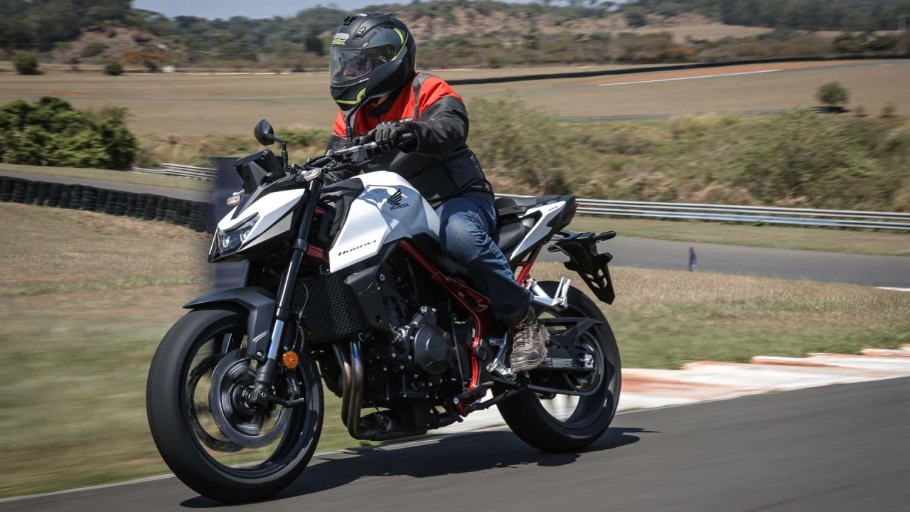 Nova Honda Hornet 750 chega ao Brasil: veja preço e detalhes