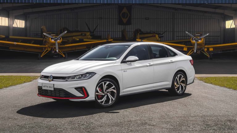 Volkswagen Jetta GLI estreia nas concessionárias em novembro por R$ 269.990