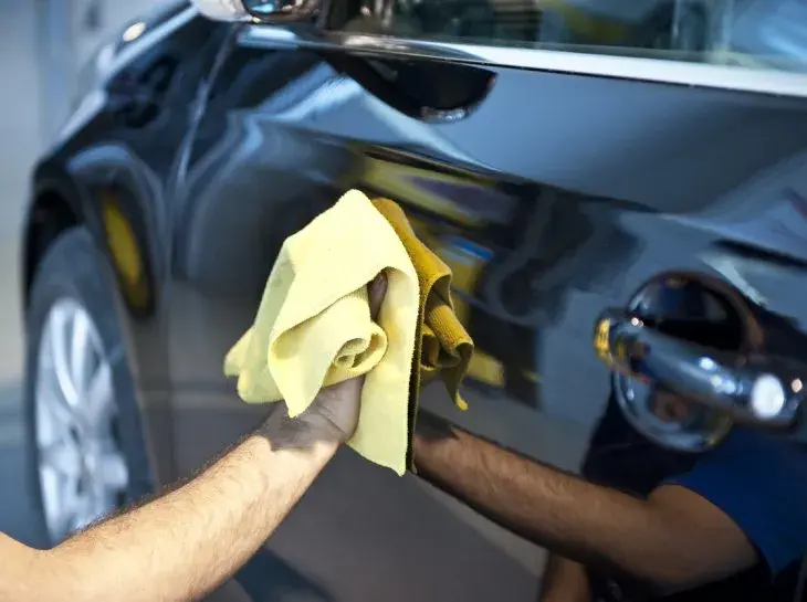 Por que lavar o carro com frequência faz toda a diferença