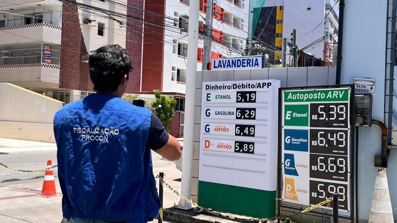 Procon Alagoas autua mais de 100 postos por aumento abusivo de combustíveis