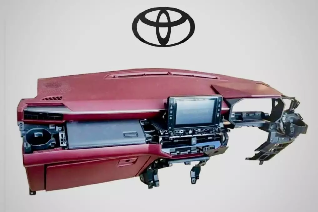 Nova Toyota Hilux estreia no fim de 2026 com central multimídia de 10’’