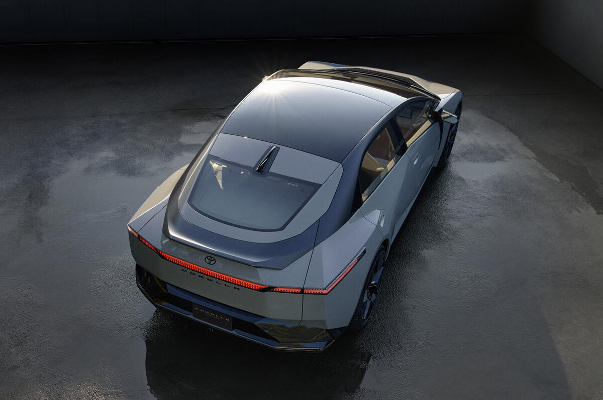 Novo Toyota Corolla 2027 abandona o visual “tiozão” e aposta na ousadia