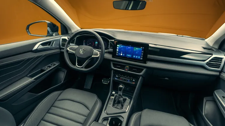 Novo Volkswagen Taos 2026 chega com visual e interior renovados