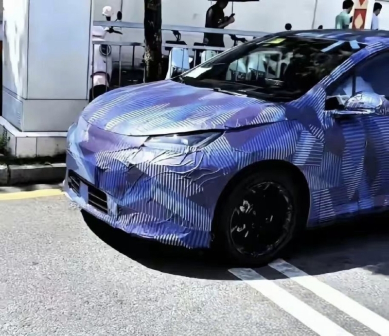 Novo BYD Dolphin é flagrado na China com visual renovado e 520 km de autonomia