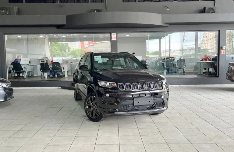 Preço do Jeep Compass Sport 2026 é reduzido em R$ 32.094 para PcD em novembro