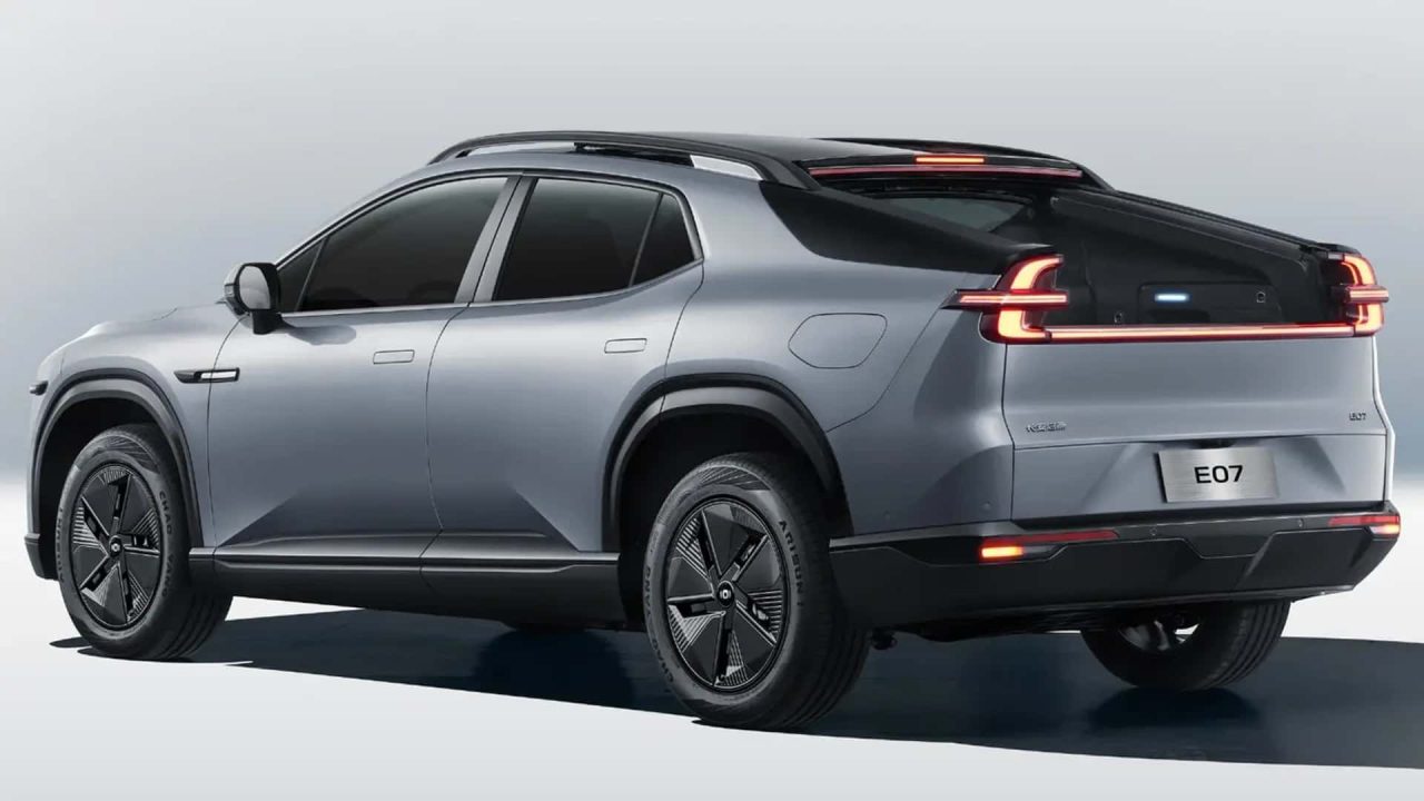 Salão de SP recebe o inovador Changan E07, SUV elétrico conversível em picape
