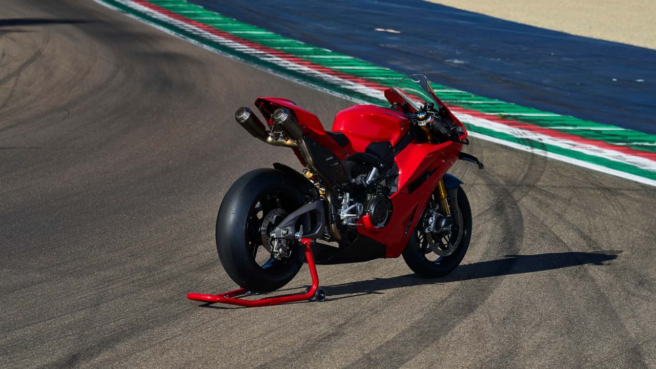 Ducati lança nova Panigale V4 no Brasil por R$ 169.990