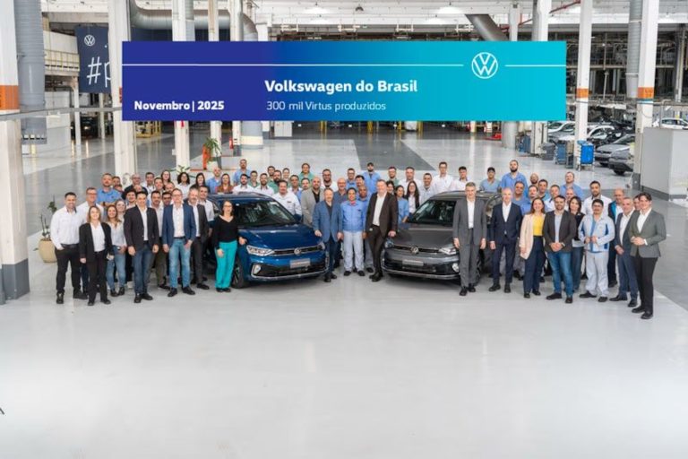 Volkswagen celebra 300 mil unidades do Virtus produzidas no Brasil