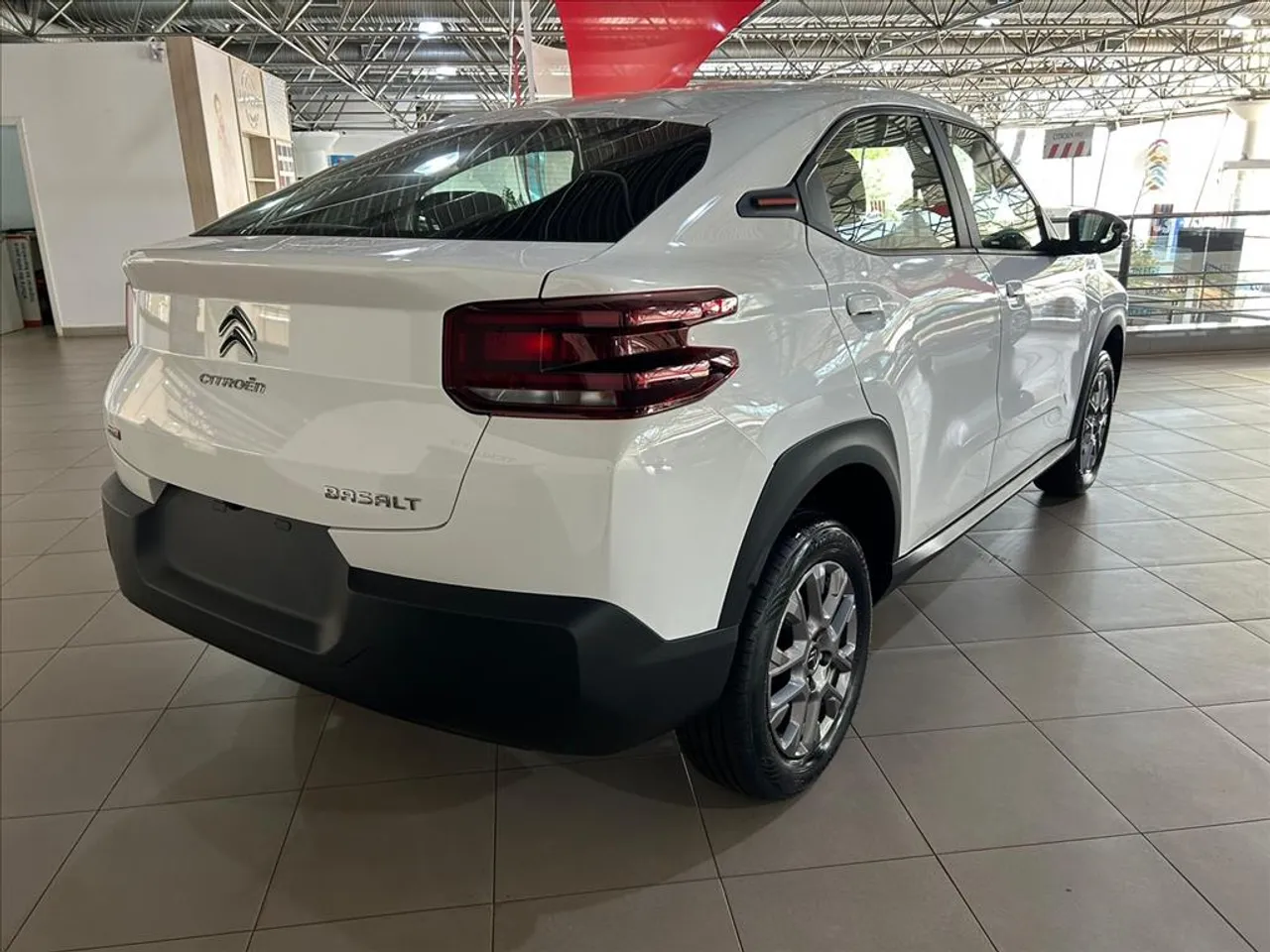 Citroën corta R$ 25.720 do preço do Basalt Feel T200 CVT 2026 para PcD em novembro