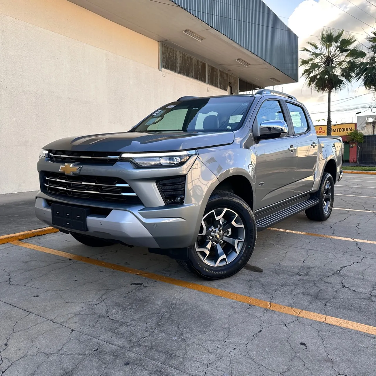 Chevrolet S10 assume liderança folgada no início de dezembro e deixa Toyota Hilux para trás