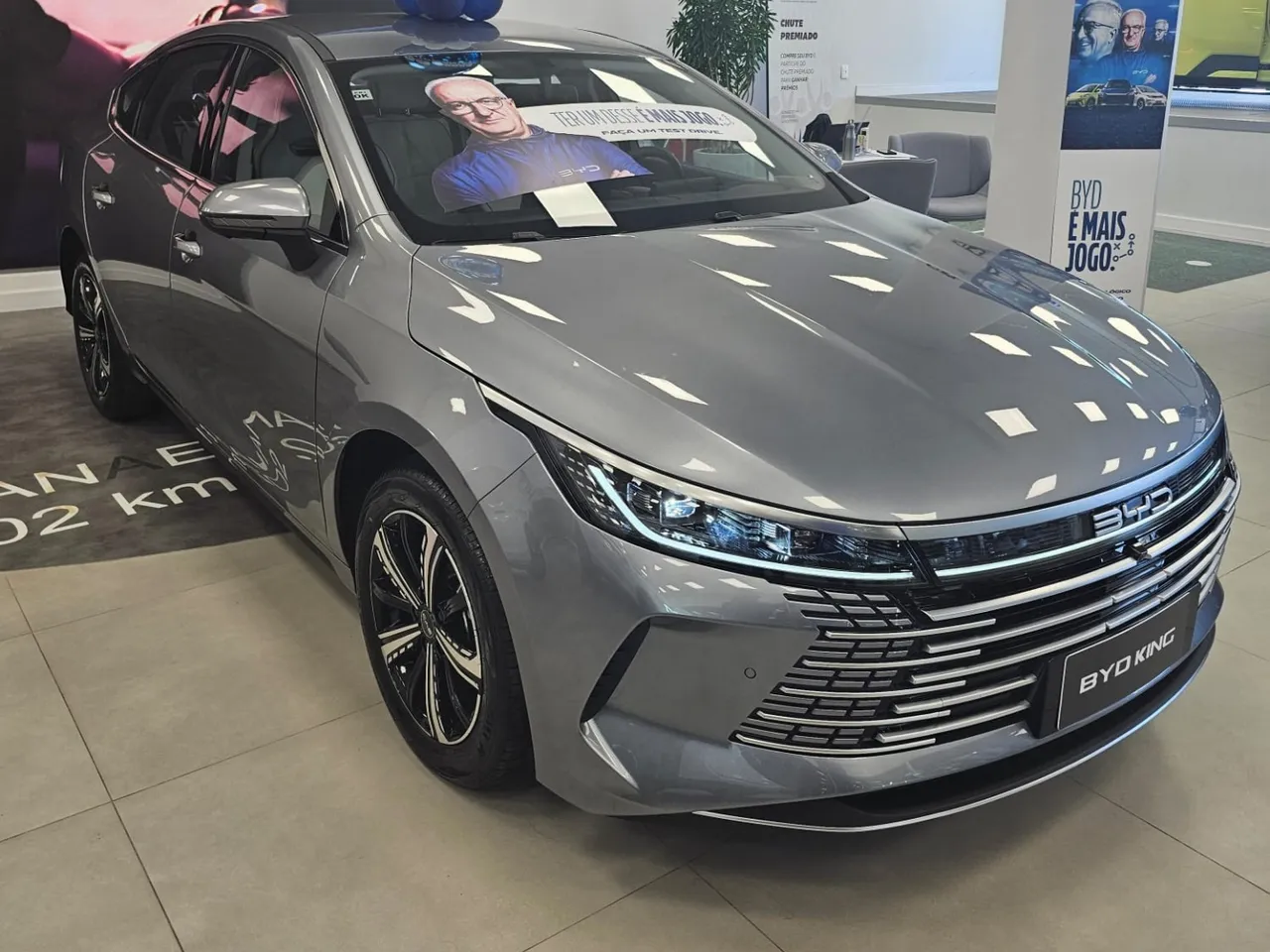 Preço do BYD King 2026 é reduzido em R$ 37,9 mil para PcD em novembro