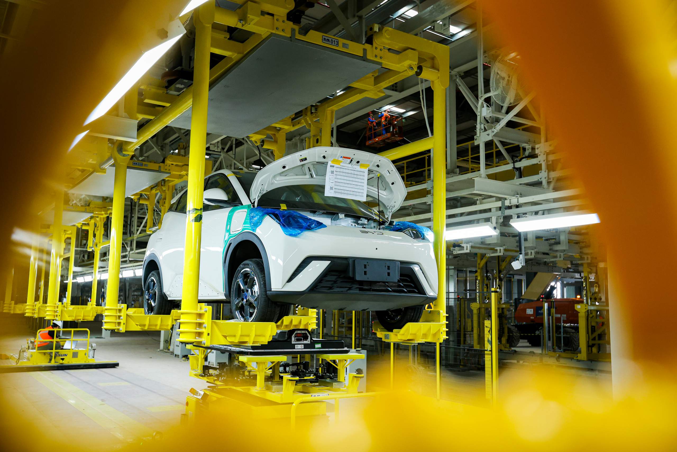 Ações da BYD disparam após fábrica no Brasil garantir encomenda de 100 mil carros para Argentina e México