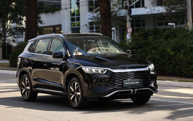 BYD corta R$ 42.000 do preço do Song Pro GL 2026 para PcD em novembro