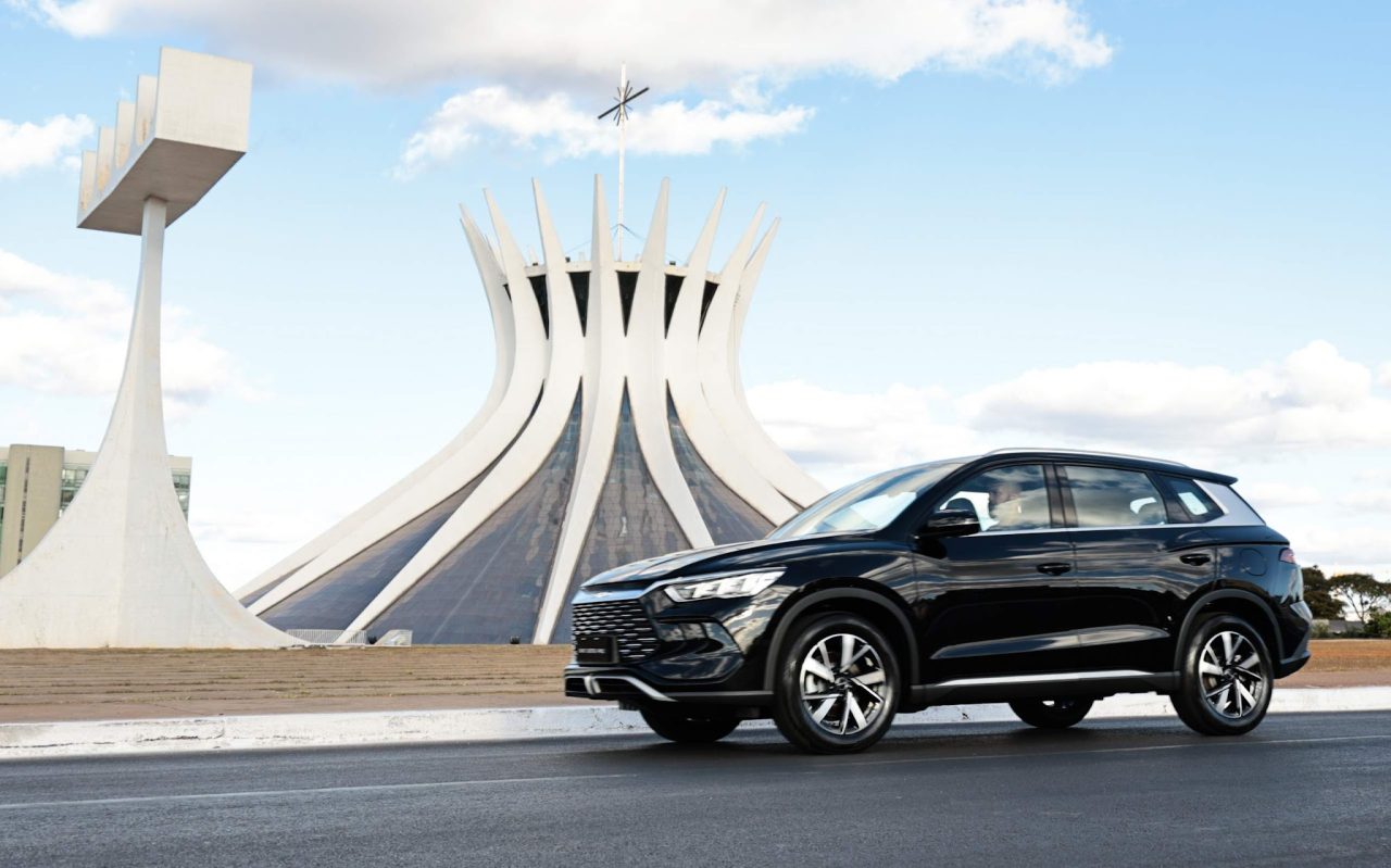 BYD corta R$ 42.000 do preço do Song Pro GL 2026 para PcD em novembro