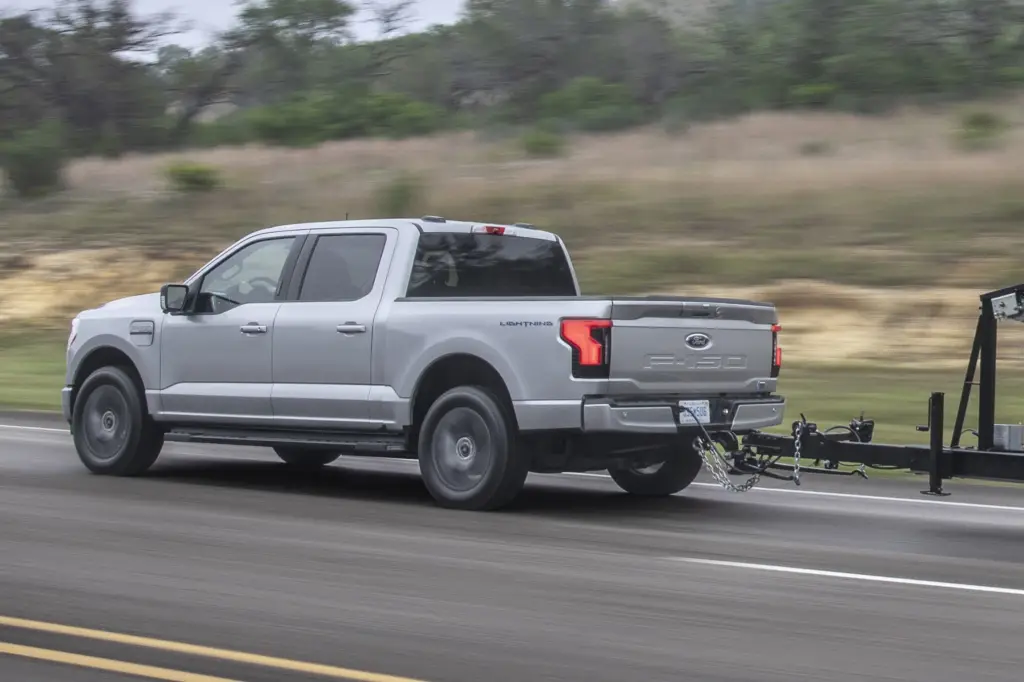 Ford F-150 elétrica encalha e futuro é incerto nos EUA