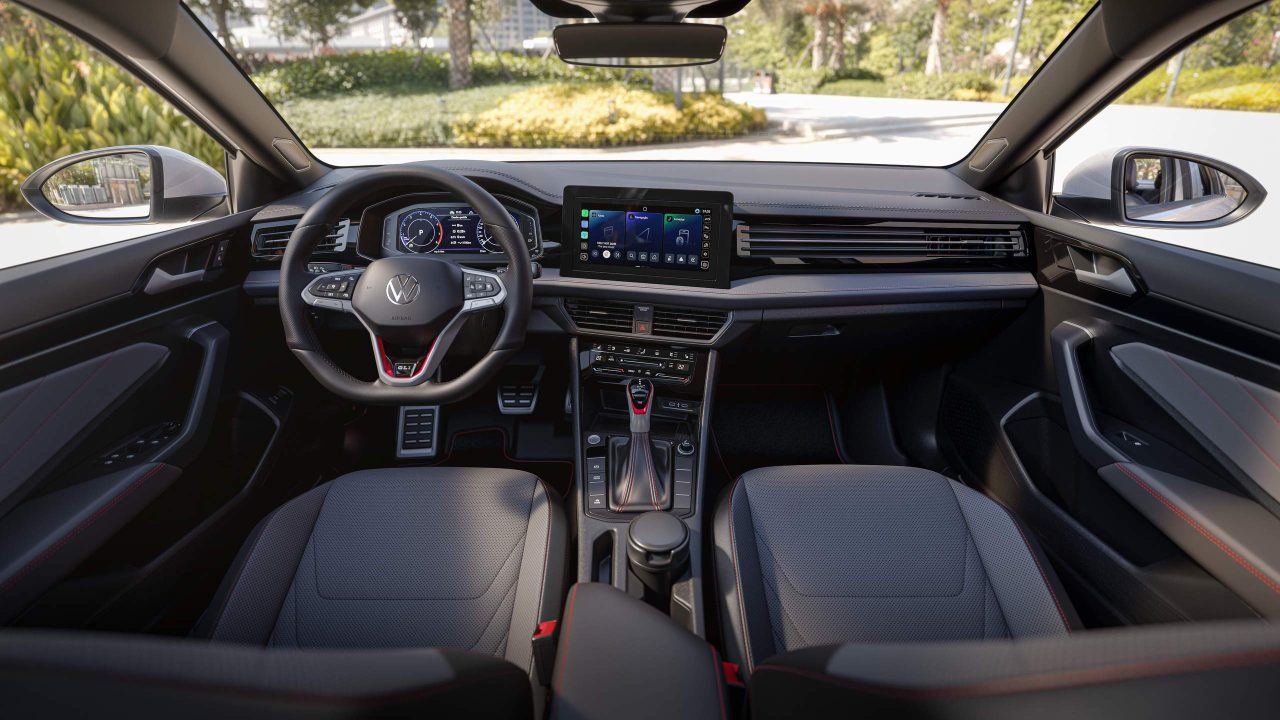 Novo VW Jetta GLI 2026 chega às lojas com preço de R$ 269.990