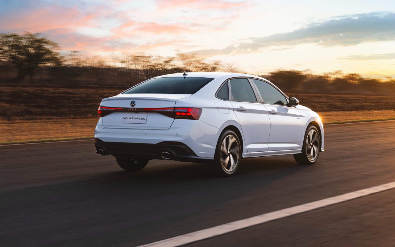 Novo VW Jetta GLI 2026 chega às lojas com preço de R$ 269.990