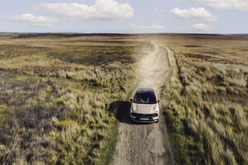 Volvo EX30 Cross Country chega ao Brasil com preço de R$ 314.950