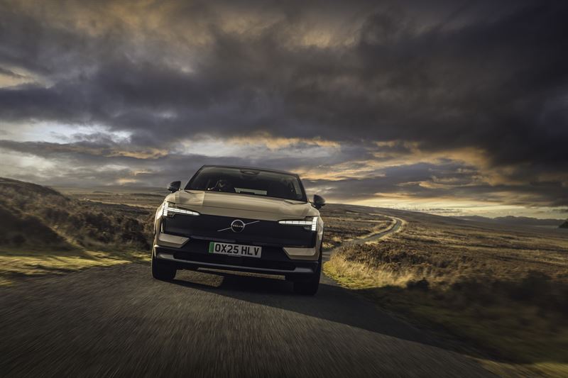 Volvo EX30 Cross Country chega ao Brasil com preço de R$ 314.950