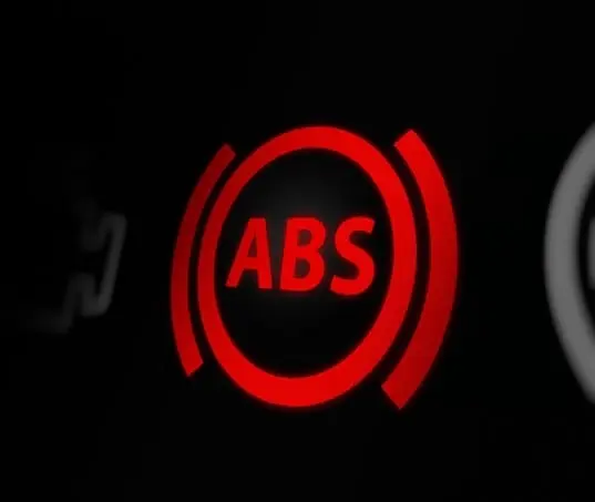 Luz do ABS não apaga? Veja as principais causas e o que fazer