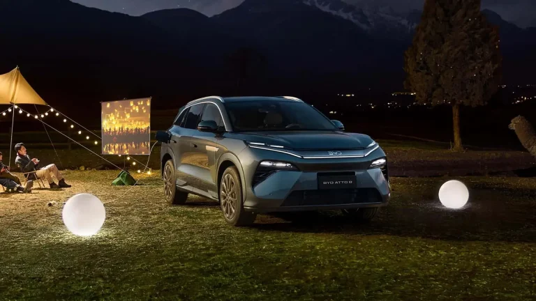 BYD Atto 8 é confirmado no Brasil e já tem previsão de lançamento