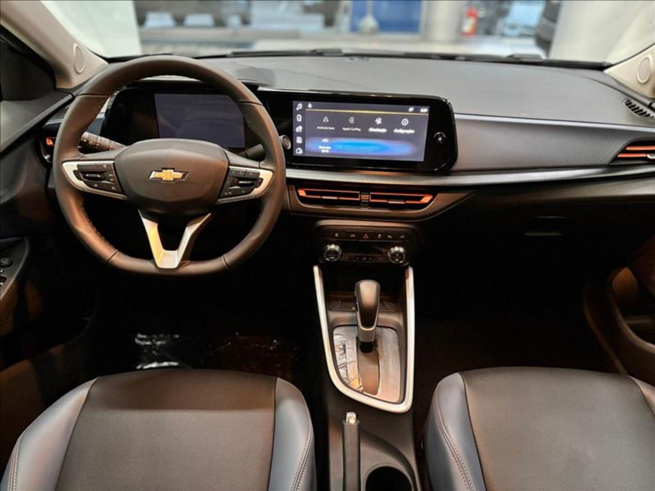 Chevrolet reduz em R$ 30.085 o preço do Onix Plus Premier 2026 para PcD em novembro